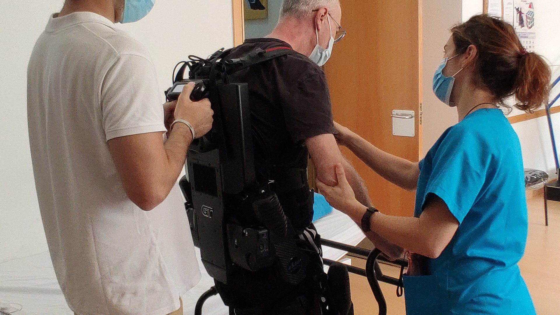 La FDA autoriza el primer exoesqueleto para pacientes con Esclerosis Múltiple